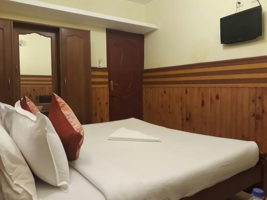 Yogi Residency Hotel Kodaikanal Buitenkant foto